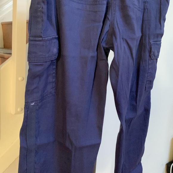 Chico’s Petite Crop Cargo Linen/Cotton Pants - Picture 9 of 12